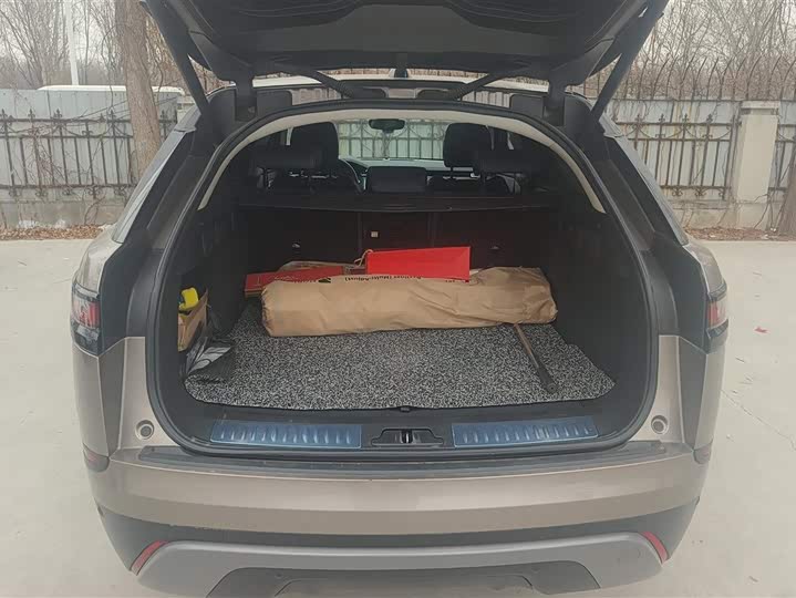 Photo 4 - Land Rover Range Rover Velar