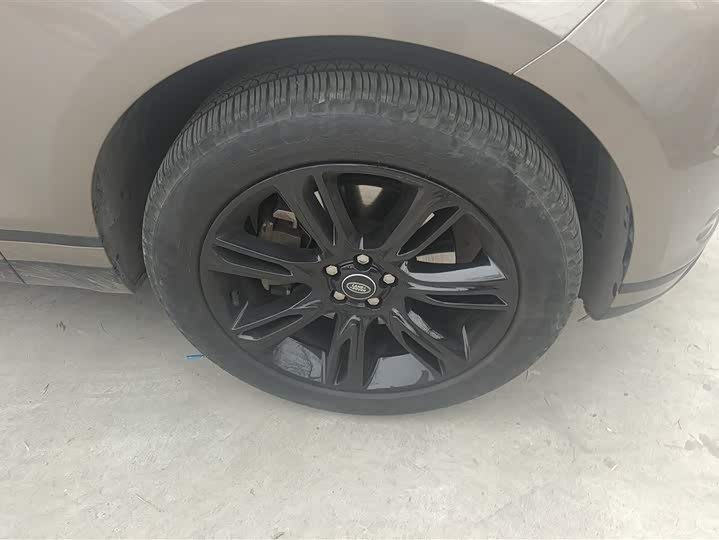 Photo 6 - Land Rover Range Rover Velar