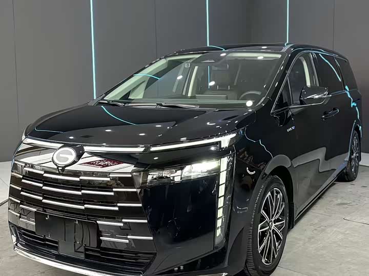 Фото 1 - GAC Trumpchi E8