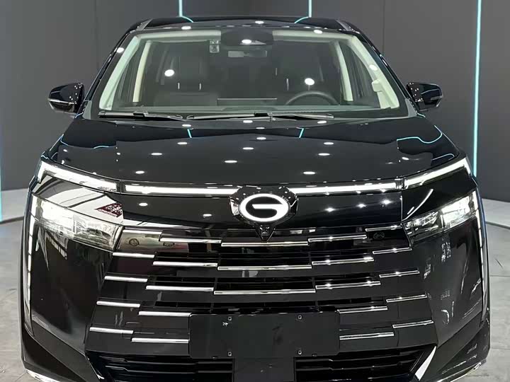 Фото 2 - GAC Trumpchi E8