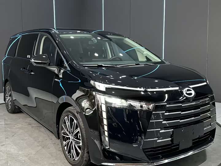 Фото 3 - GAC Trumpchi E8