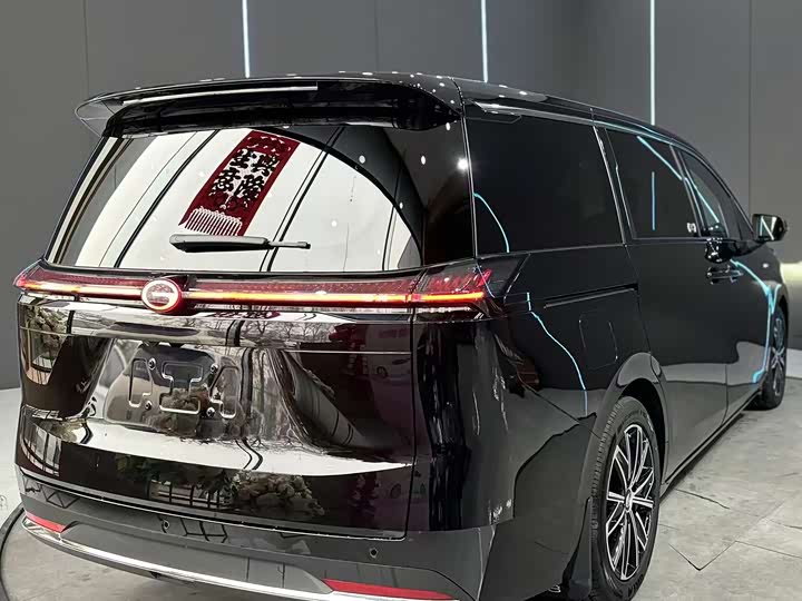 Фото 6 - GAC Trumpchi E8