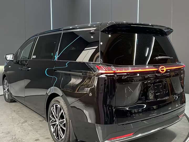 Фото 8 - GAC Trumpchi E8