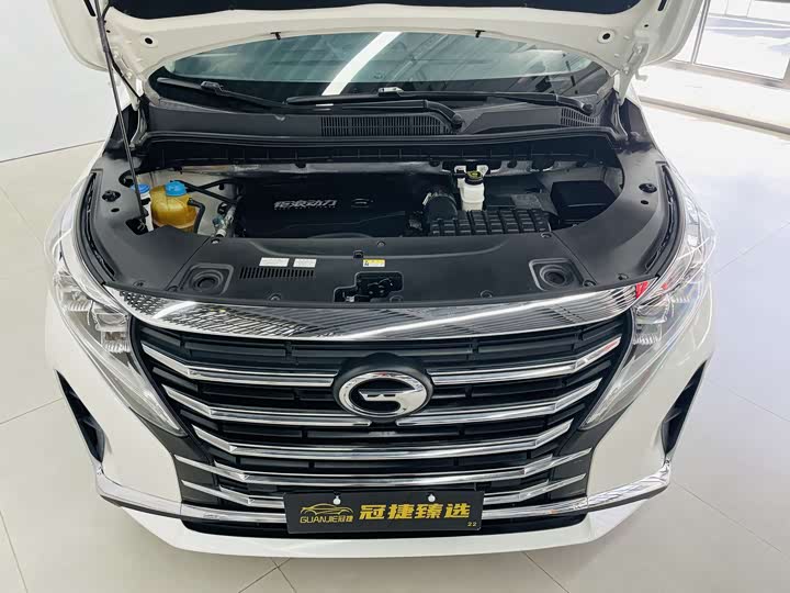 Фото 2 - GAC Trumpchi M8