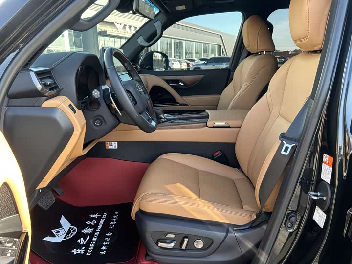 Фото 6 - Lexus LX