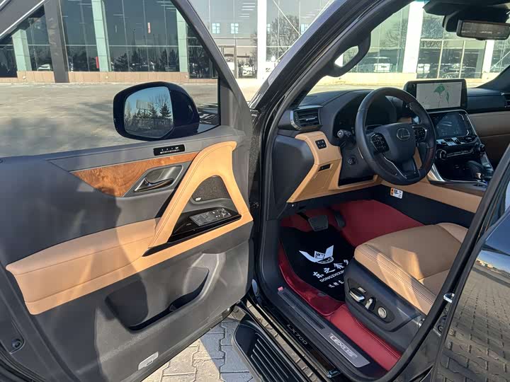 Фото 9 - Lexus LX