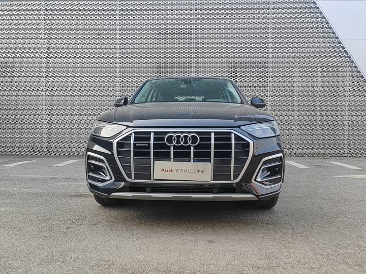 Фото 2 - Audi Q5L