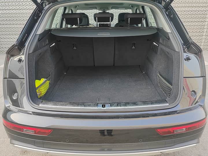 Фото 4 - Audi Q5L