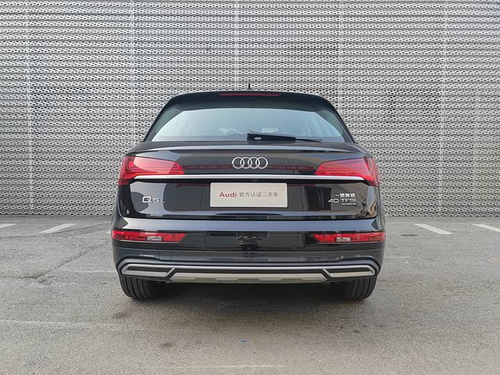 Фото 5 - Audi Q5L