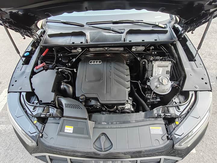 Фото 7 - Audi Q5L