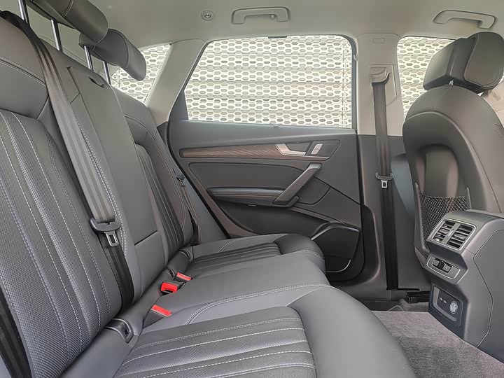 Фото 9 - Audi Q5L