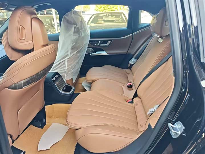 Photo 6 - Mercedes-Benz E-Class