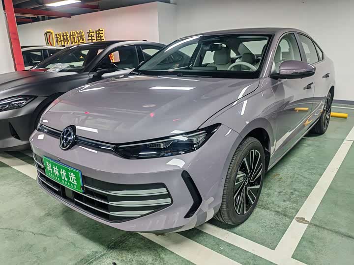 Фото 1 - Volkswagen Lavida