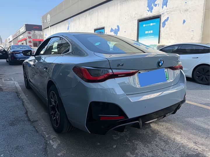 Фото 6 - BMW i4