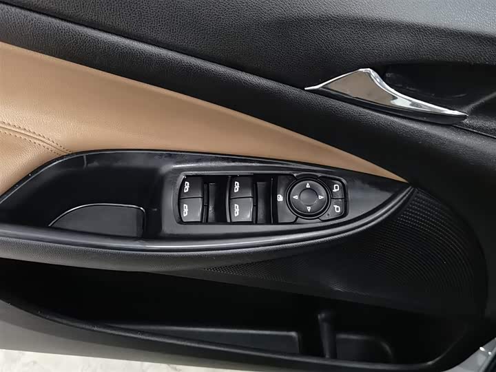 Фото 9 - Buick GL6