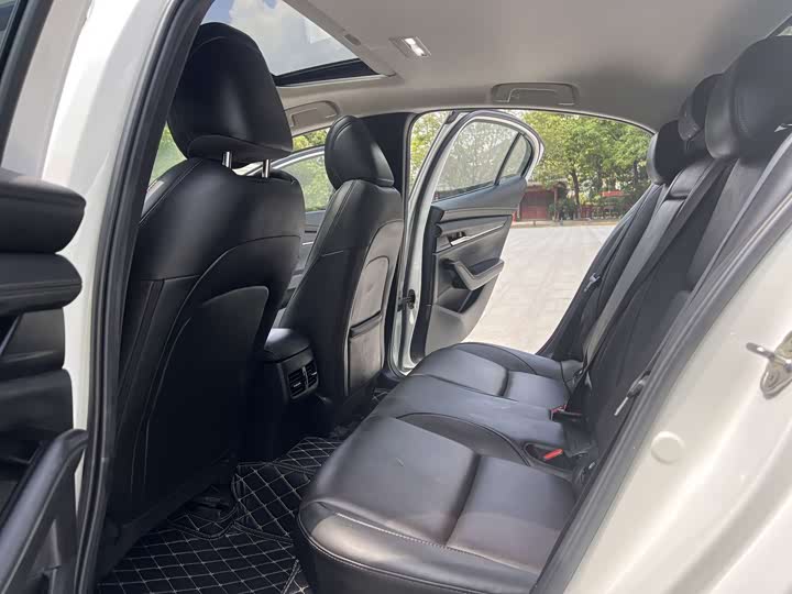 Фото 6 - Mazda 3 (Axela)