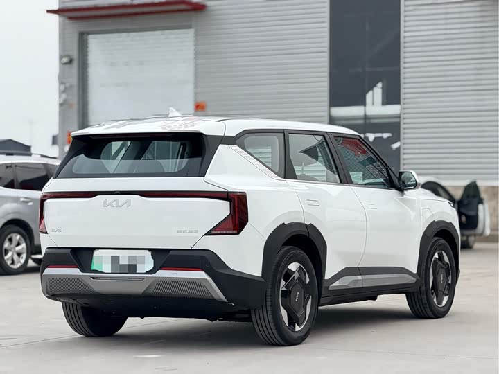 Фото 7 - Kia EV5