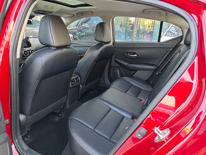 Фото 5 - Nissan Sylphy