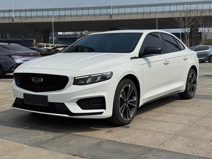 Фото 1 - Geely Preface