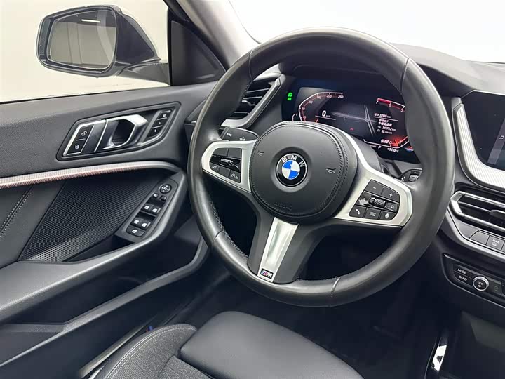 Фото 9 - BMW 2 Series