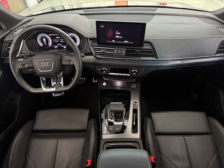 Фото 6 - Audi Q5L