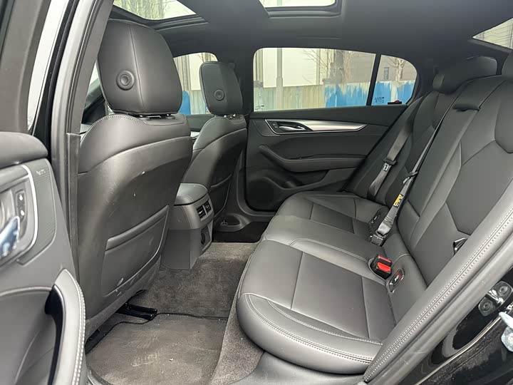 Фото 6 - Cadillac CT5