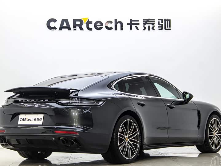 Фото 4 - Porsche Panamera