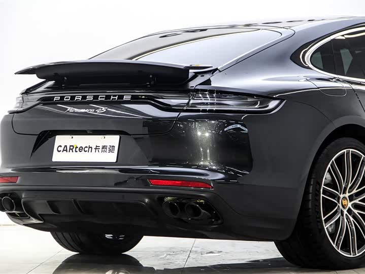 Фото 8 - Porsche Panamera