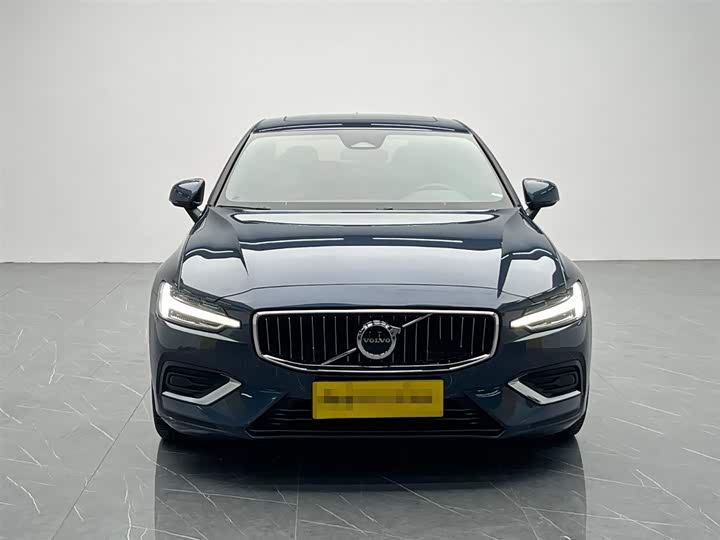 Фото 2 - Volvo S60