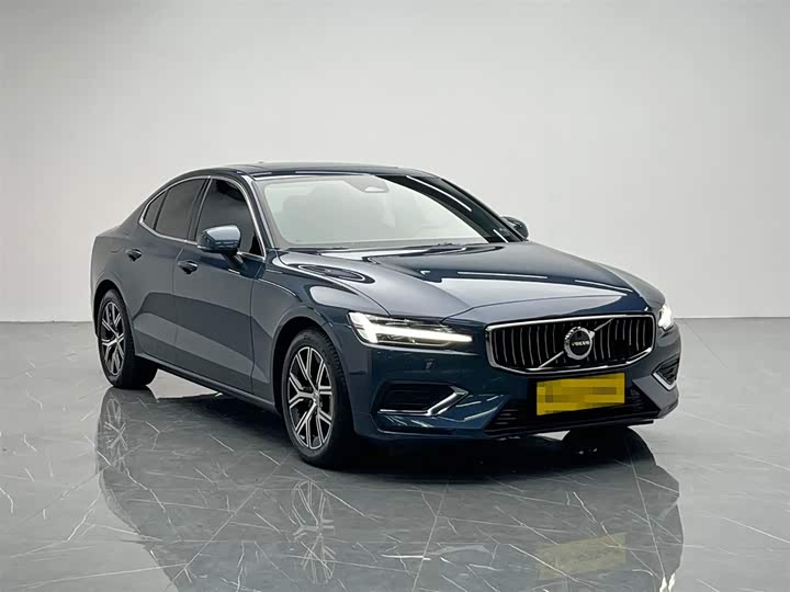 Фото 8 - Volvo S60