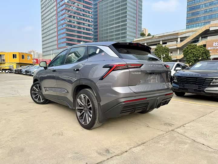 Photo 3 - Jetour Dashing