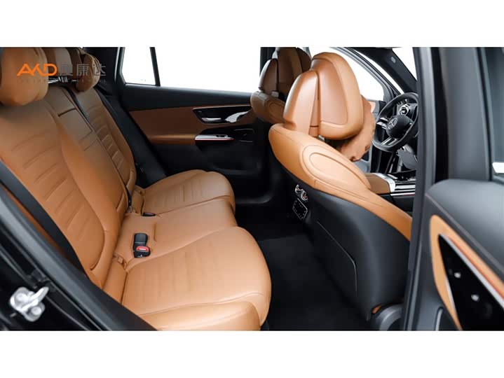 Photo 8 - Mercedes-Benz GLC-Class Hybrid