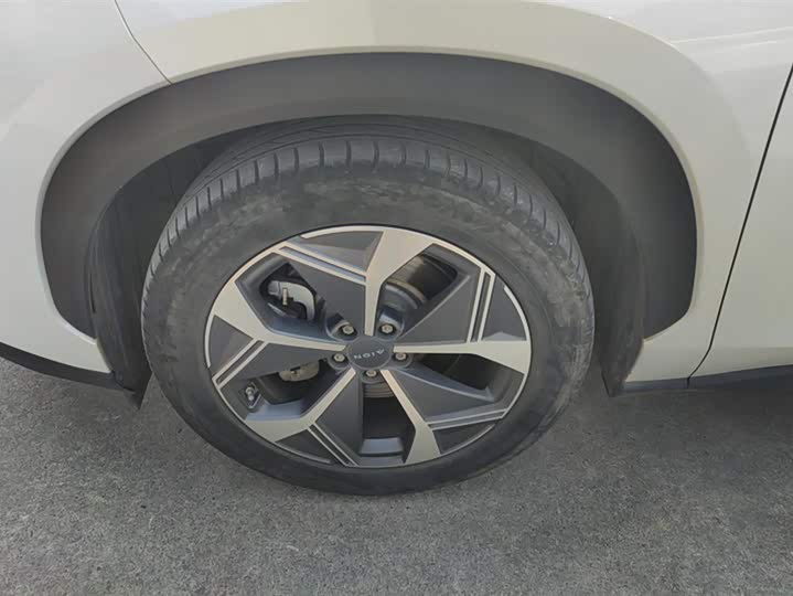 Фото 6 - GAC Aion V