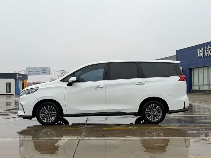 Фото 3 - Maxus G50