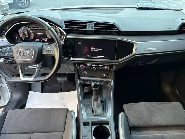 Фото 7 - Audi Q3