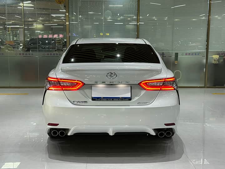 Photo 7 - Toyota Camry