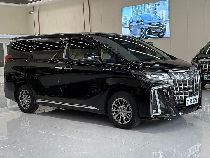 Photo 3 - Toyota Alphard