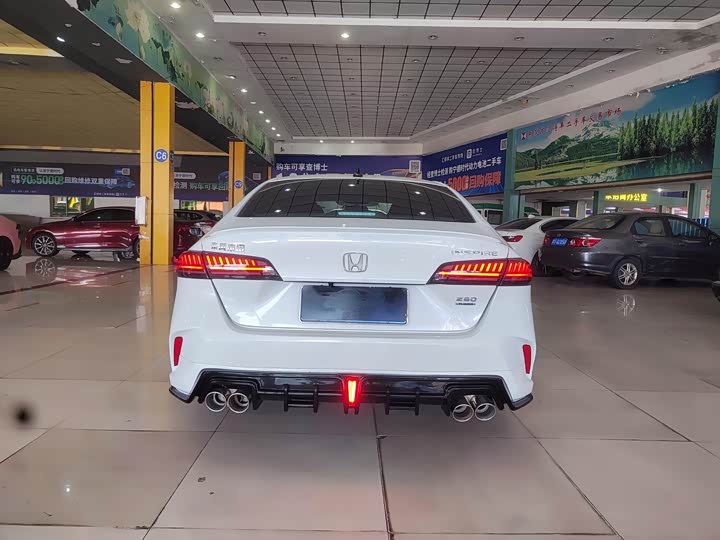 Фото 5 - Honda Inspire