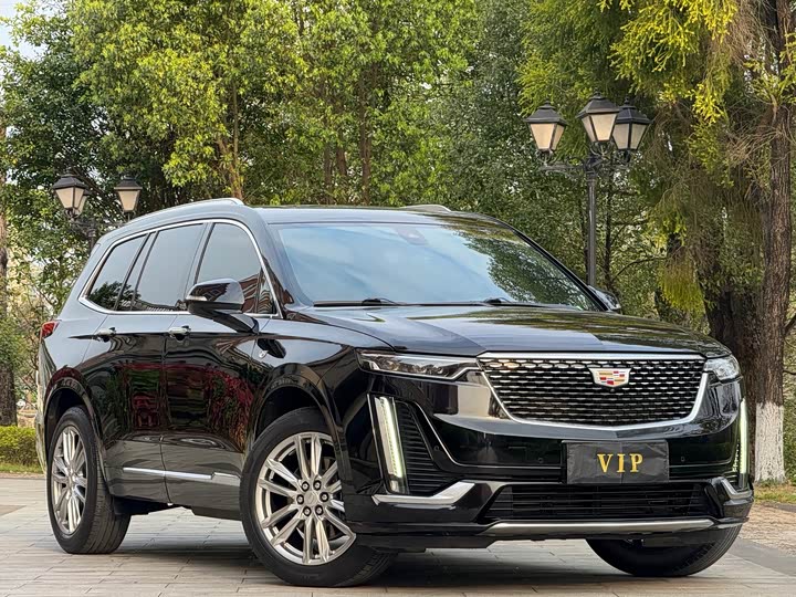 Фото 2 - Cadillac XT6