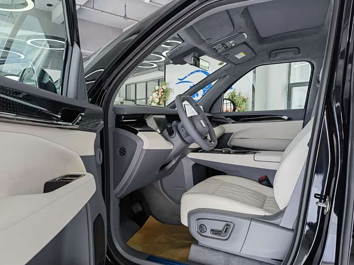 Фото 8 - Zeekr 009