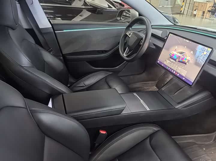 Фото 5 - Tesla Model 3