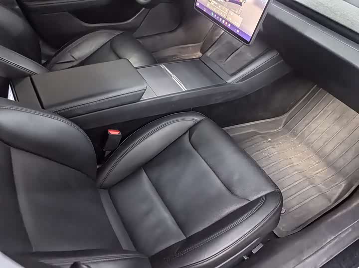 Фото 6 - Tesla Model 3