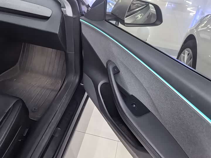 Фото 7 - Tesla Model 3