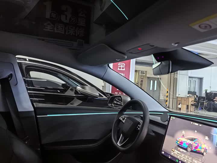 Фото 8 - Tesla Model 3