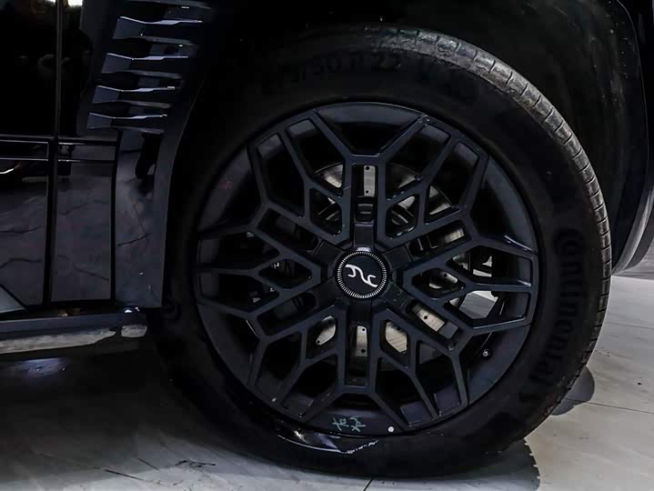 Photo 6 - BYD Yangwang U8