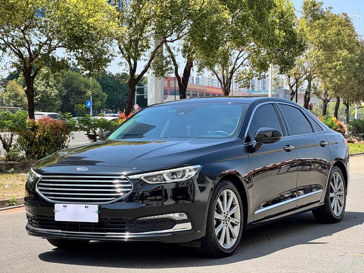 Фото 1 - Ford Taurus