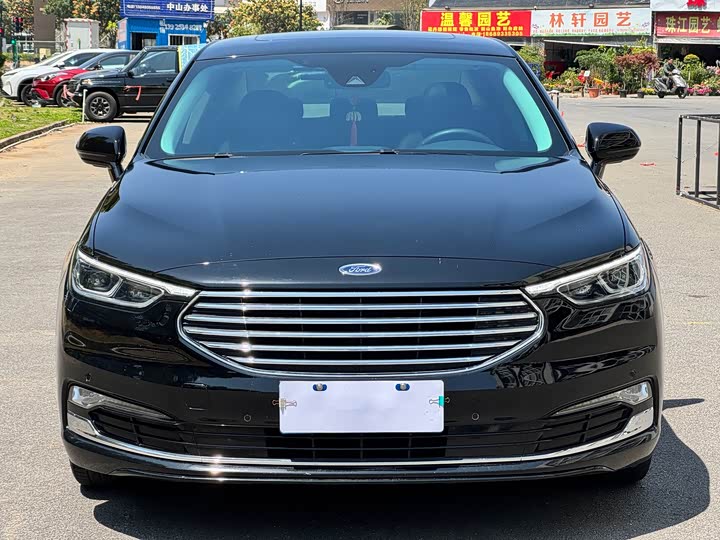 Фото 2 - Ford Taurus