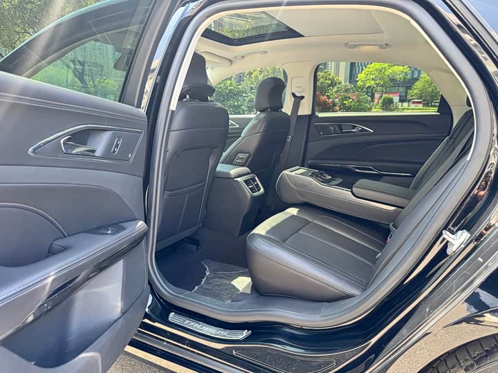 Фото 6 - Ford Taurus