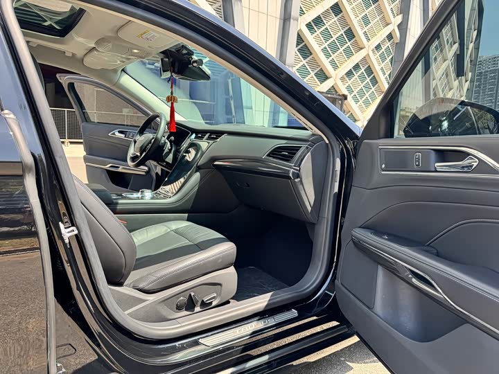 Фото 7 - Ford Taurus