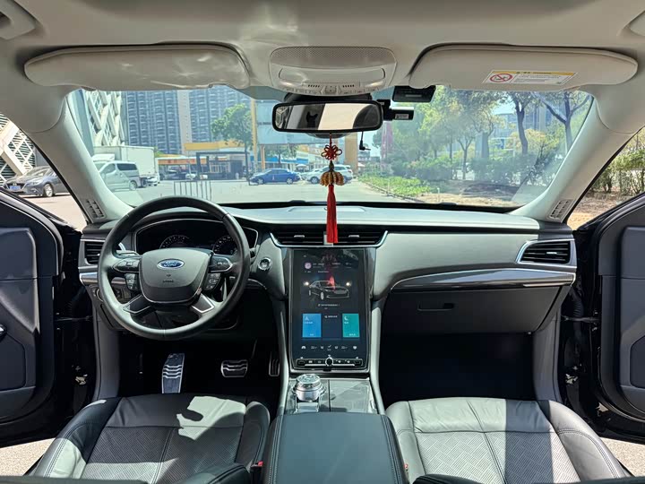 Фото 8 - Ford Taurus